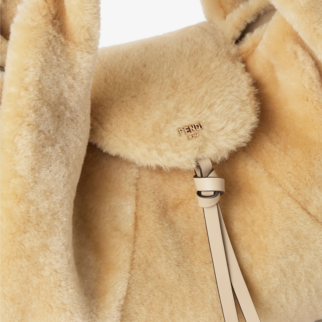 FENDI Spy Beige shearling bag - Image 5